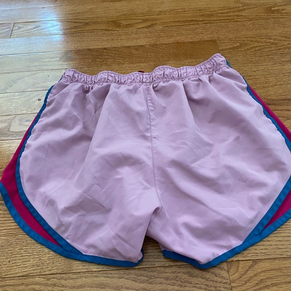 Nike running shorts - Picture 2 of 2